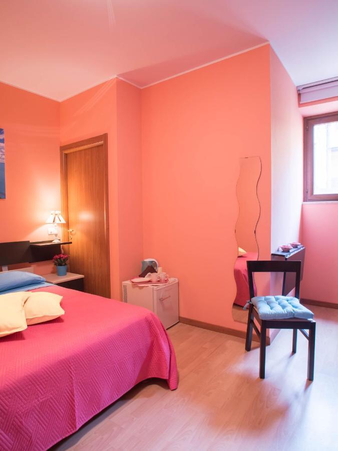 Juliette Rooms Iesi Bagian luar foto