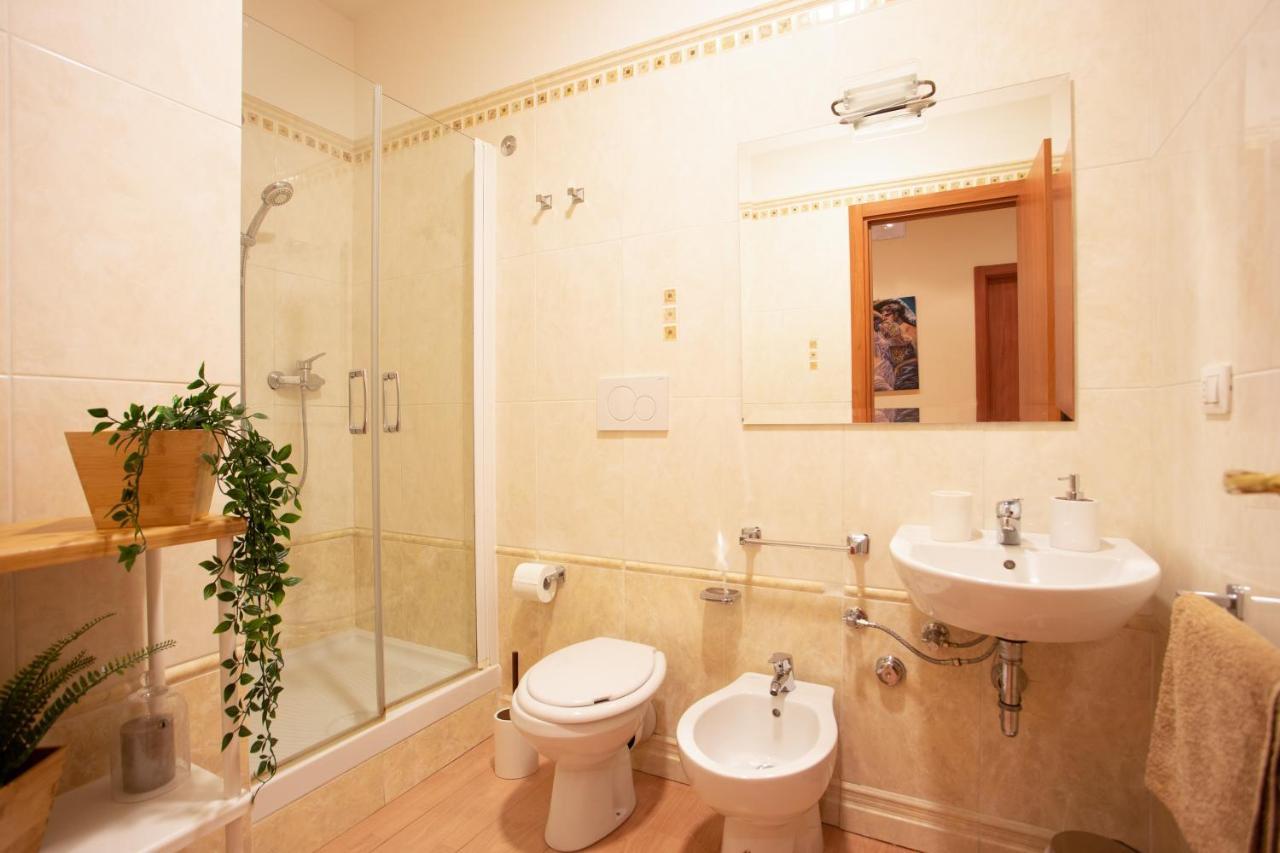 Juliette Rooms Iesi Bagian luar foto